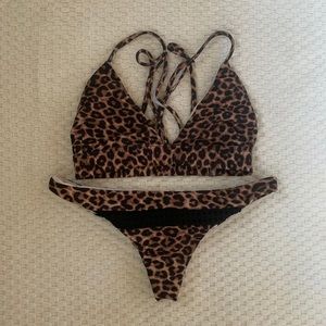 Acacia set both petite